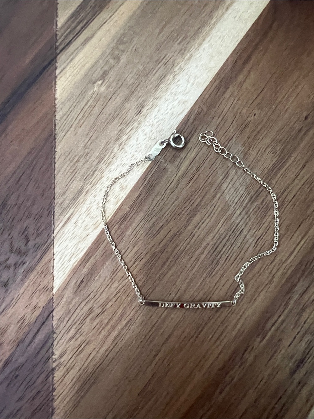 Catbird 14k solid gold 'Defy Gravity' Bar Bracelet - gold - Picture 2 of 6